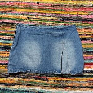 edikted medium wash denim high slit mini skirt size small